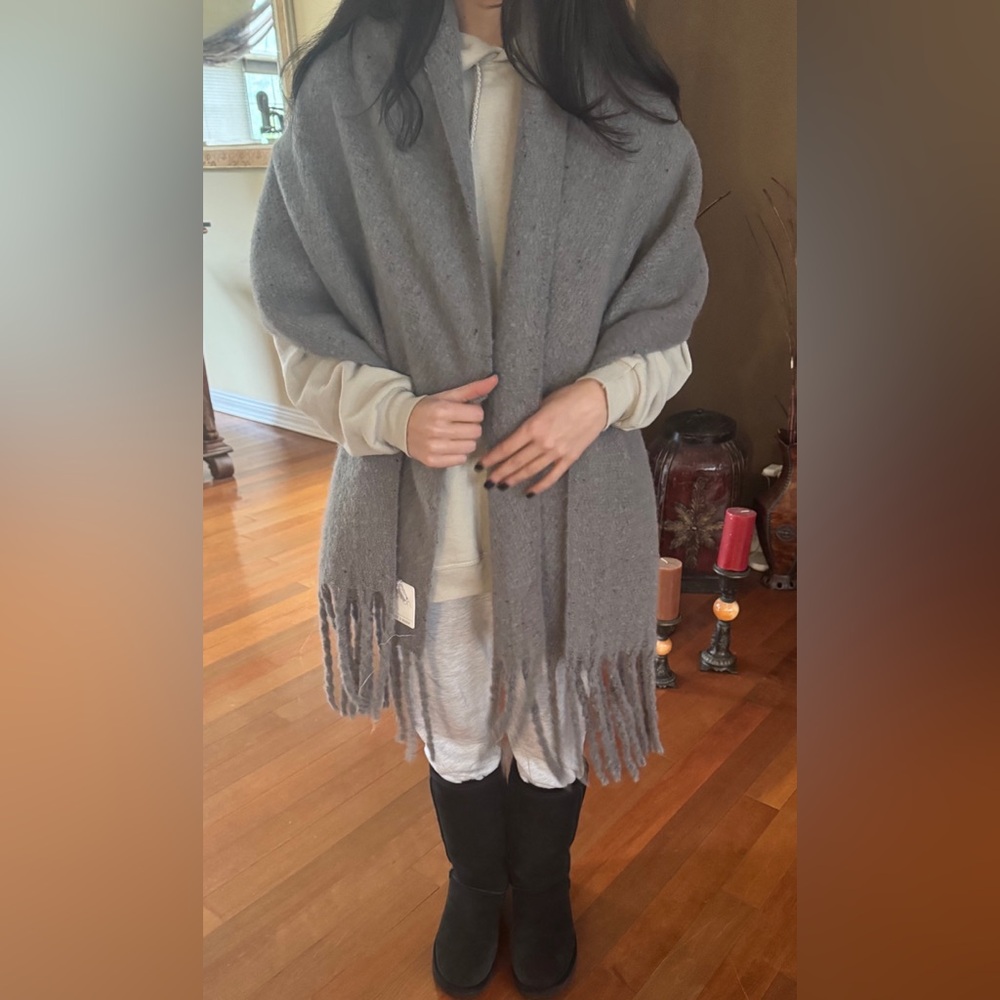Lemon Brand Cozy Warm Wrap OS